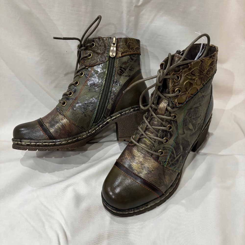 L'Artiste by Spring Step Leather Lace-Up Boots - Fallinluv - Olive - 5M